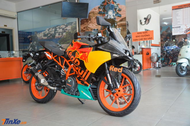 KTM RC 390 phiên bản MotoGP Edition 2019 được chào bán với mức giá 151 triệu đồng