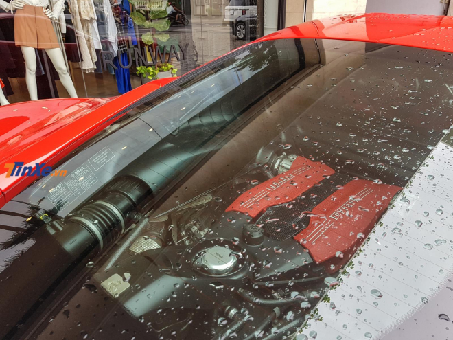  Si&ecirc;u xe Ferrari 488 GTB của Tuấn Hưng sử dụng động cơ V8 