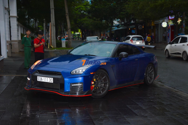Si&ecirc;u xe đường phố Nissan GT-R mang g&oacute;i độ body kit Nismo của người y&ecirc;u xe B&igrave;nh Phước