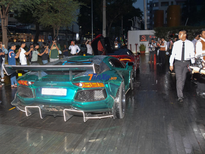 Chiếc si&ecirc;u xe Lamborghini Aventador Limited Edition 50 n&agrave;y được trang bị ống xả độ 