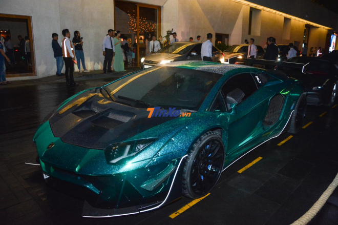 Đ&aacute;nh gi&aacute; nhanh bộ &aacute;o của si&ecirc;u xe Lamborghini Aventador Limited Edition 50 được thực hiện trong 24 giờ