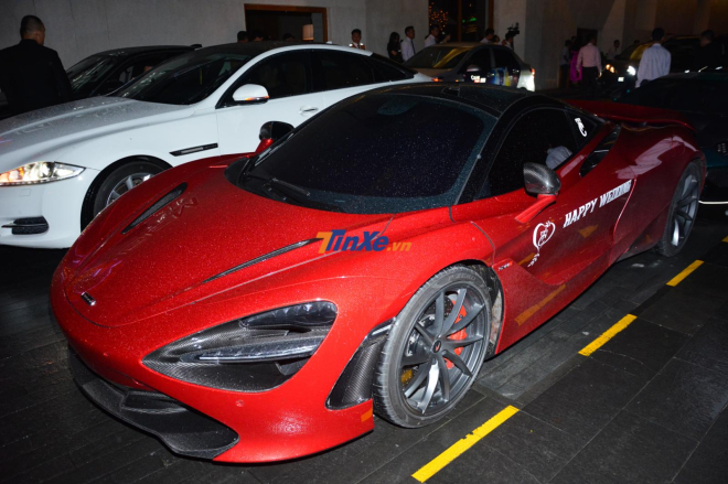 Chiếc si&ecirc;u xe McLaren 720S n&agrave;y đ&atilde; được chủ nh&acirc;n thay ống xả độ của Capristo