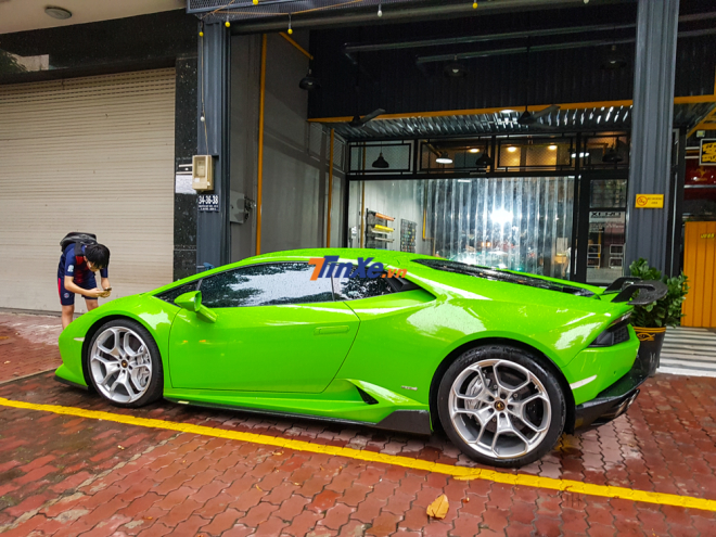 Lamborghini Huracan LP610-4 mang biển số Nam Định từng được một công ty nhập khẩu xe quận 5 rao bán gần 3 năm mới tìm thấy người mua Lamborghini Huracan LP610-4 mang biển số Nam Định từng được một công ty nhập khẩu xe quận 5 rao bán gần 3 năm mới tìm thấy người mua