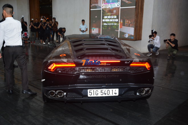 Si&ecirc;u xe Lamborghini Huracan LP610-4 n&agrave;y c&oacute; gi&aacute; kh&ocirc;ng dưới 22 tỷ đồng