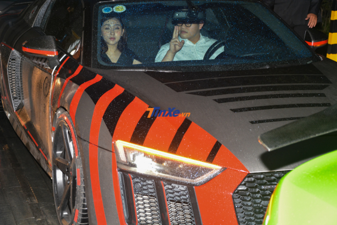 Ngoại thất si&ecirc;u xe Audi R8 V10 Plus của Cường Đ&ocirc;-la được d&aacute;n đổi m&agrave;u sang đỏ, bạc v&agrave; đen