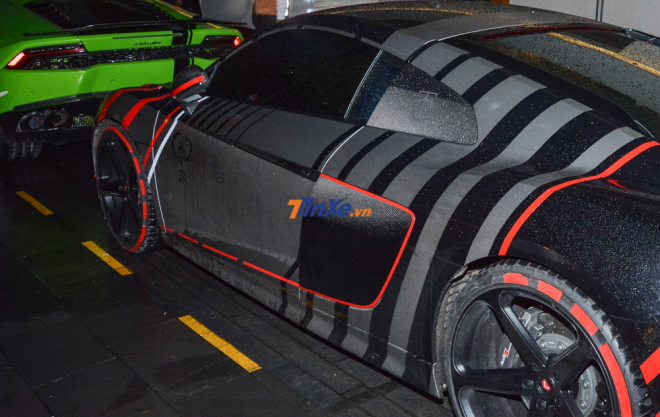 Cận cảnh bộ &aacute;o độc đ&aacute;o si&ecirc;u xe Audi R8 V10 PLus của Cường Đ&ocirc;-la