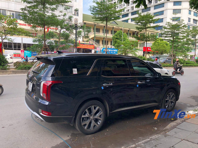 Theo bảng thông số kỹ thuật Hyundai Palisade được cho là của TC MOTOR, mẫu SUV cỡ lớn này sẽ chỉ có 1 phiên bản duy nhất trang bị máy dầu 2.2L