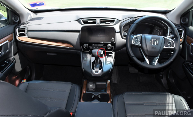 Chốt an toàn trên cần số của Honda CR-V