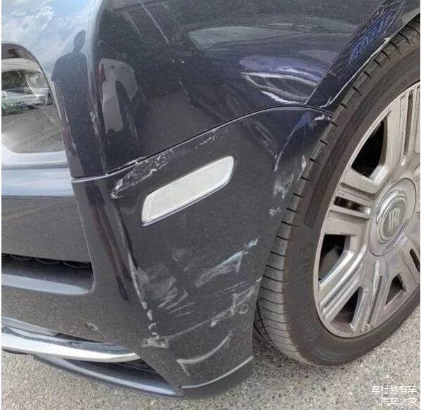Chi ph&iacute; sửa chữa theo &yacute; chủ nh&acirc;n chiếc Rolls-Royce Cullinan c&oacute; thể hơn 1,6 tỷ đồng