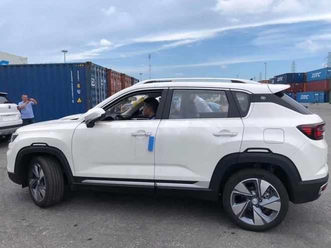 Theo một số dự đoán, Changan CS35 Plus nhiều khả năng sẽ có mức giá 600 triệu đồng khi mở bán tại Việt Nam, tạo áp lực lên Hyundai Kona ở phân khúc B-SUV Theo một số dự đoán, Changan CS35 Plus nhiều khả năng sẽ có mức giá 600 triệu đồng khi mở bán tại Việt Nam, tạo áp lực lên Hyundai Kona ở phân khúc B-SUV