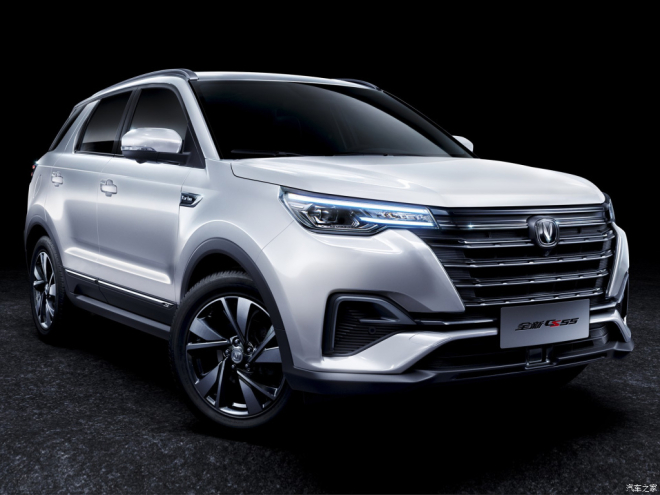 Tùy vào phiên bản, Changan CS55 2019 sẽ dùng vành 17 inch hoặc 18 inch