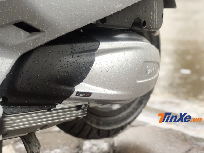 Động cơ hiệu suất cao HPE ch&iacute;nh l&agrave; điều khiến cảm gi&aacute;c l&aacute;i v&agrave; trải nghiệm của Vespa GTS SuperTech 300HPE 