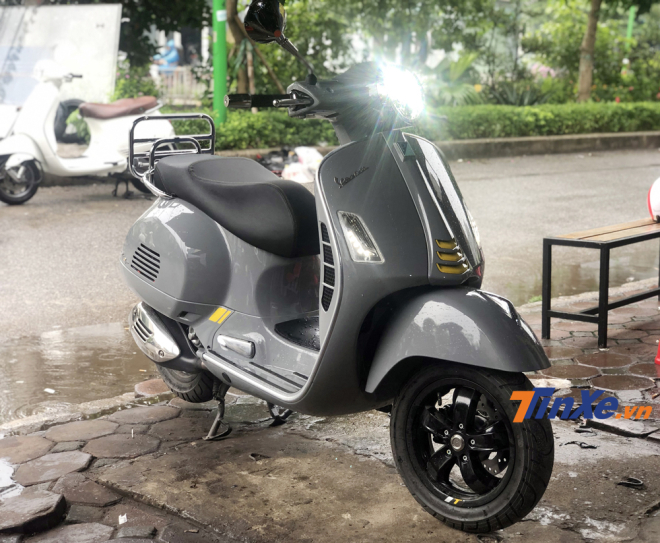 Vespa GTS SuperTech 300HPE thay đổi kh&aacute; nhiều cả về diện mạo, c&ocirc;ng nghệ v&agrave; sức mạnh động cơ.