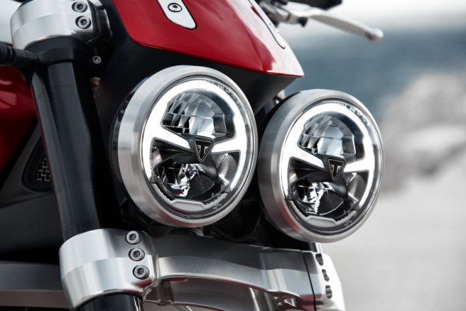 Hệ thống chiếu s&aacute;ng LED
