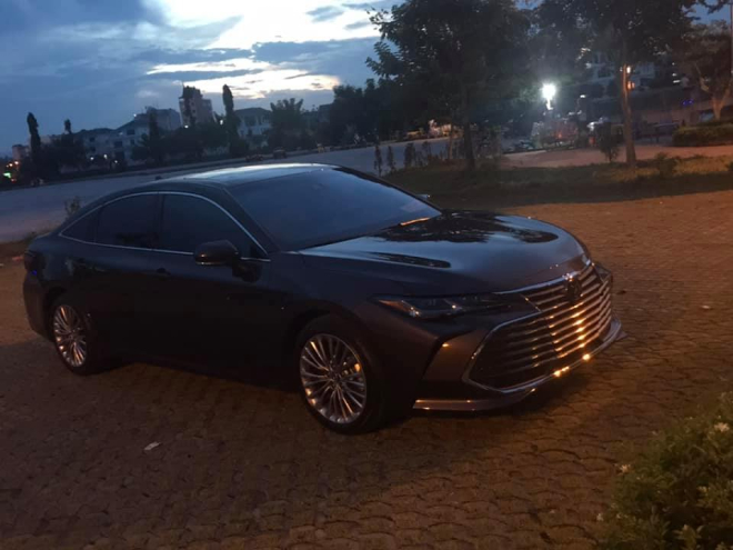 Mẫu Toyota Avalon 2019 bị bắt gặp ở Việt Nam có thiết kế giống với xe ở thị trường Trung Quốc Mẫu Toyota Avalon 2019 bị bắt gặp ở Việt Nam có thiết kế giống với xe ở thị trường Trung Quốc