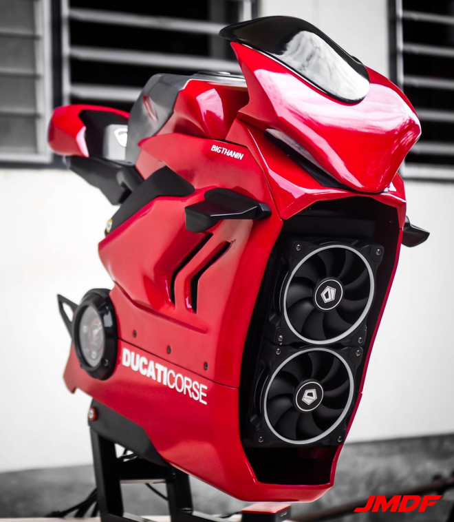 Chiếc Case m&aacute;y t&iacute;nh mang vẻ ngo&agrave;i của si&ecirc;u m&ocirc; t&ocirc; Panigale V4R