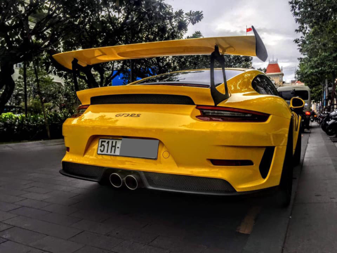 Đ&acirc;y l&agrave; chiếc si&ecirc;u xe Porsche 911 GT3 RS đời 2019 thứ 2 tại Việt Nam ra biển số