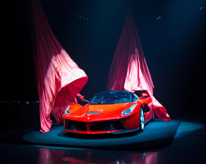 Si&ecirc;u xe Ferrari LaFerrari l&agrave; niềm mơ ước của biết bao t&iacute;n đồ tốc độ