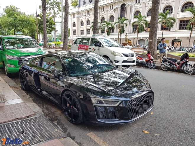 Hiện tại, chiếc Audi R8 V10 Plus n&agrave;y đ&atilde; trở về ngoại h&igrave;nh Batman