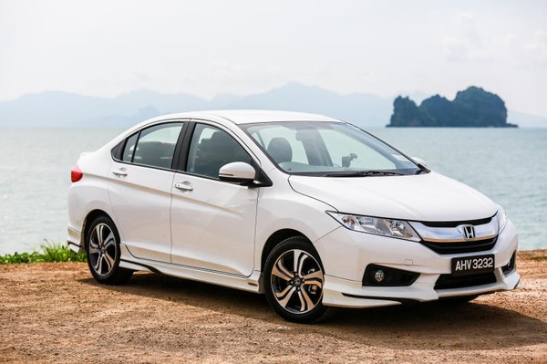 Honda City d&agrave;nh cho những người muốn t&igrave;m một chiếc xe sedan hạng B c&oacute; cảm gi&aacute;c l&aacute;i th&uacute; vị.