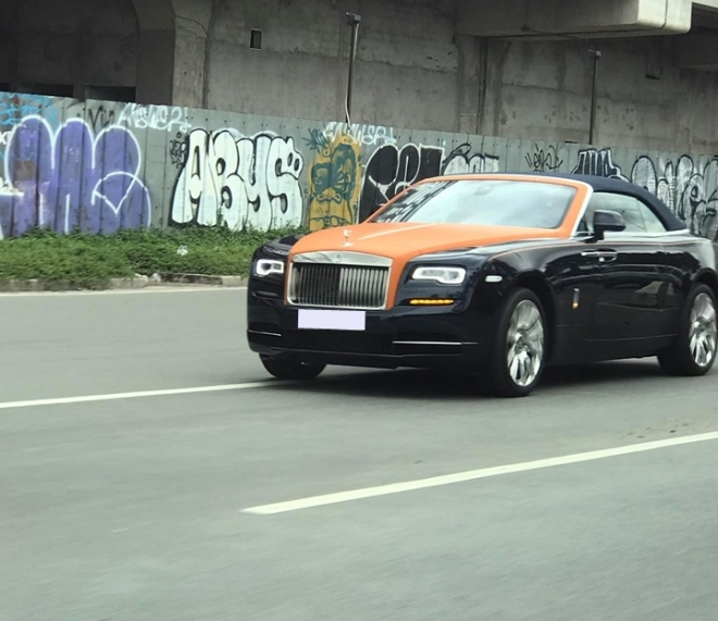 Rolls-Royce Dawn mui trần độc nhất Việt Nam bất ngờ t&aacute;i xuất tr&ecirc;n đường với diện mạo mới
