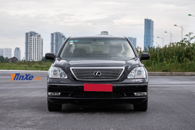 Lexus LS 430 2006 có giá 650 triệu đồng, ngang ngửa giá bán mới của một số mẫu xe hạng B hiện nay trên thị trường Lexus LS 430 2006 có giá 650 triệu đồng, ngang ngửa giá bán mới của một số mẫu xe hạng B hiện nay trên thị trường