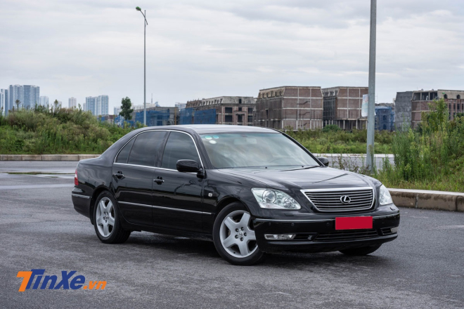 Sau 13 năm, Lexus LS 430 2006 vẫn có khả năng vận hành ấn tượng Sau 13 năm, Lexus LS 430 2006 vẫn có khả năng vận hành ấn tượng