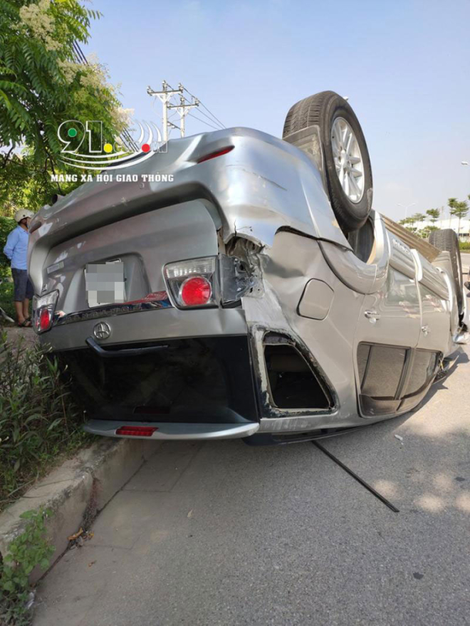 Chiếc Toyota Fortuner bị hỏng kh&aacute; nặng