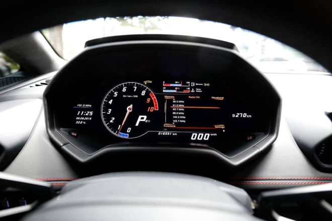 Xe mới lăn b&aacute;nh 16.551 km