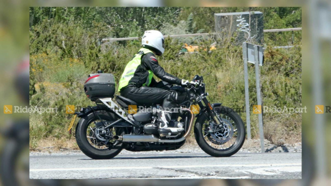 Hệ thống treo Ohlins l&agrave; trang bị mới của xe