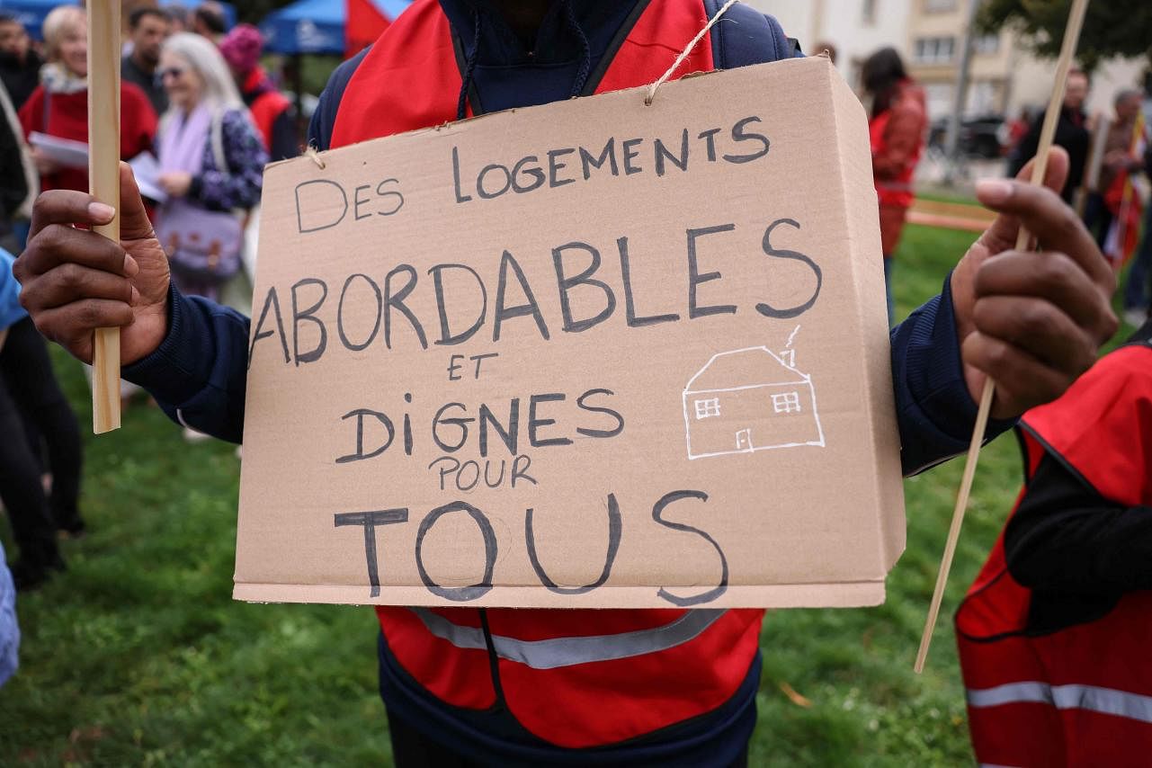 https://thanhnienviet.mediacdn.vn/s3fs-public/styles/article_page_main_image_desktop/public/articles/2023/10/06/luxembourg-society-housing-030533_0.jpg