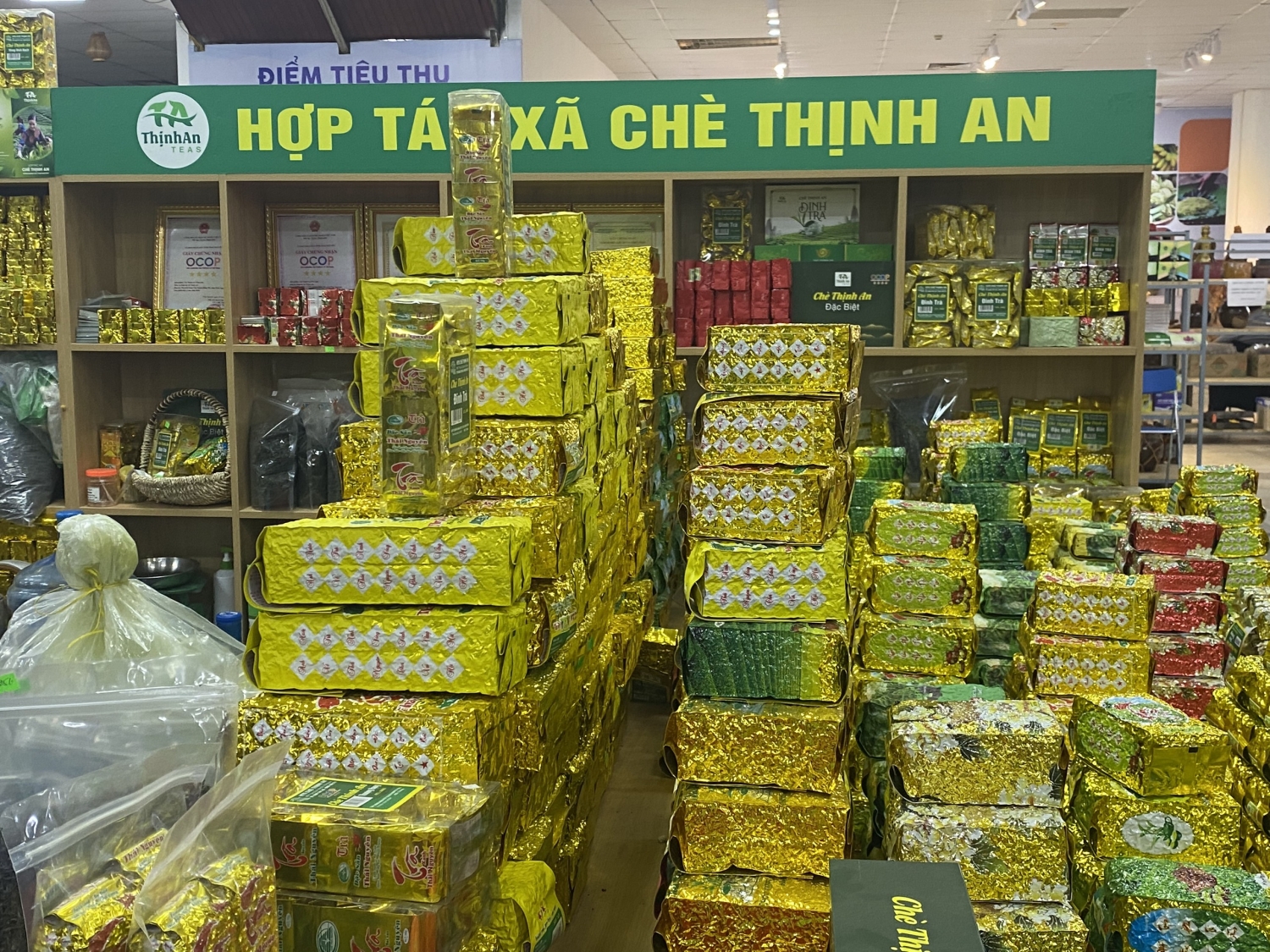 HTX Ch&egrave; Thịnh An tham gia hội chợ l&agrave;ng nghề v&agrave; sản phẩm OCOP, giới thiệu ch&egrave; ngon từ v&ugrave;ng 
