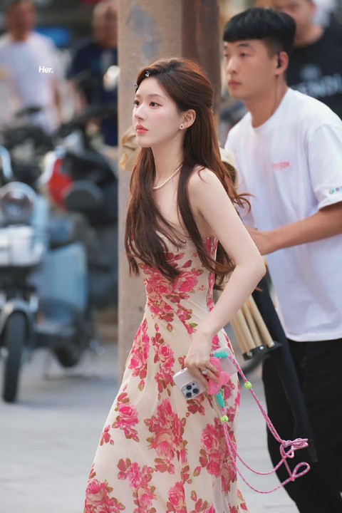 truc tiep bong da keo nha cai và Triệu Lộ Tư cùng sở hữu 1 phong cách, gọi chung là style "vợ tổng tài"- Ảnh 9.