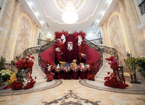 MC lich tuong thuat truc tiep bong da hom nay Ngọc hé lộ cơ ngơi nhà chồng thiếu gia, căn biệt thự trắng nguy nga như trong truyện cổ tích- Ảnh 1.