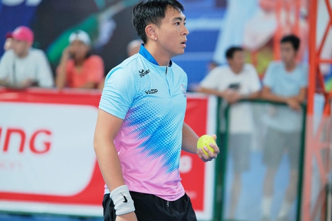 Chân dung trai đẹp hi88 hi880 chơi "out trình" vô địch Giải pickleball quốc gia 2025- Ảnh 1.