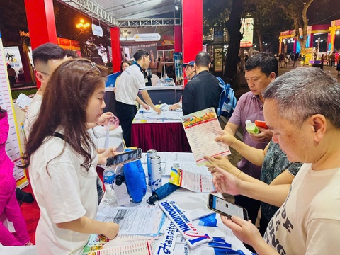 Lễ hội Quà tặng link bong da truc tiep lịch Hà Nội 2025 thu hút hơn 3 vạn lượt khách- Ảnh 5.