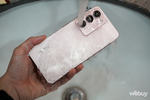 Đây là realme C75x: Chip "Ultra", pin lớn tới 5600 mAh, IP69 kèm cả bảo hành khi rơi nước- Ảnh 13. Đây là xem bong da truc tiep nhanh nhat "Ultra", pin lớn tới 5600 mAh, IP69 kèm cả bảo hành khi rơi nước- Ảnh 13.