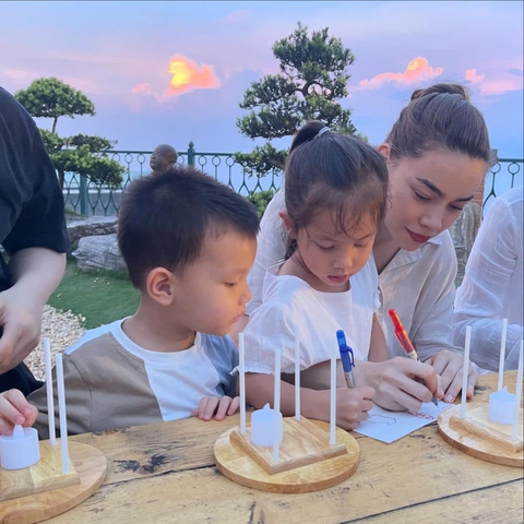 Không cho truc tiep bong da hom nay mặc đồ hiệu, Hồ Ngọc Hà lại đầu tư "mạnh tay" vào thứ mang lại lợi ích cực lớn và lâu dài này cho Lisa và Leon- Ảnh 2.