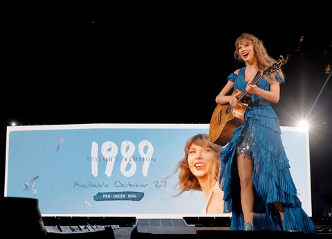 Nhạc Taylor Swift đại hạ giá: Từ nghìn tỷ hoá hư không khiến “ông trùm” giải trí thua đậm- Ảnh 3. Nhạc hi88 hi880 đại hạ giá: Từ nghìn tỷ hoá hư không khiến “ông trùm” giải trí thua đậm- Ảnh 3.