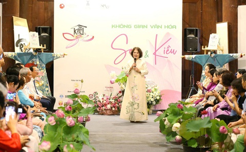 Không gian văn hóa Sen và Kiều - Mang chiều sâu văn hóa, tâm hồn người Việt- Ảnh 1. Không gian văn hóa lich bong da truc tiep và Kiều - Mang chiều sâu văn hóa, tâm hồn người Việt- Ảnh 1.