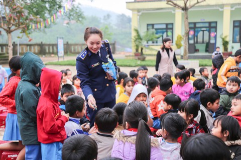 Tuổi trẻ Cảnh sát biển Việt Nam – kiên định trận tuyến tư tưởng- Ảnh 4. Tuổi trẻ Cảnh sát biển Việt hi88.com – kiên định trận tuyến tư tưởng- Ảnh 4.