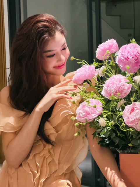 Mỹ nhân gen Z Vbiz hưởng đặc quyền như phú bà hào môn, vướng 2 tin đồn mãi chưa có lời giải- Ảnh 3. Mỹ nhân gen Z Vbiz hưởng đặc quyền như phú bà hào môn, vướng 2 hi88.com là gì đồn mãi chưa có lời giải- Ảnh 3.