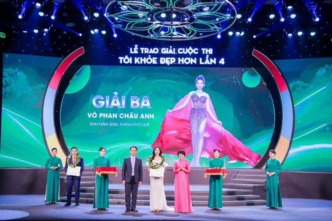 
Herbalife Việt Nam đồng hành cùng Báo Sức khỏe và Đời sống tổ chức Lễ Trao Giải Cuộc Thi “Tôi Khỏe Đẹp Hơn 2025” vinh danh 12 ứng viên xuất sắc nhất từ hơn 4.000 bài dự thi - Ảnh 4.