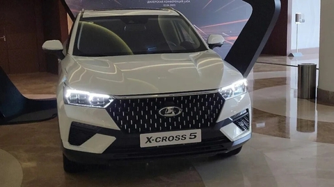 Lada Chính Thức Gia Nhập Thị Trường Việt Nam: Cơ Hội và Thách Thức