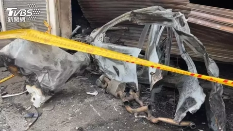 Vụ tai nạn gây thiệt hại không nhỏ về vật chất Vụ tai nạn gây thiệt hại không nhỏ về vật chất