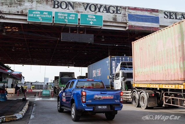 Tiết kiệm như Isuzu D-Max: Một bình dầu chạy được 2.000km- Ảnh 3. Tiết kiệm như Isuzu D-Max: Một bình dầu chạy được 2.000km- Ảnh 3.