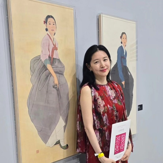 Lee Young Ae gây bão với ngoại hình trẻ trung ở tuổi U60, không hổ danh là tượng đài nhan sắc xứ Hàn- Ảnh 6. Lee Young Ae gây bão với ngoại hình trẻ trung ở tuổi U60, không hổ danh là tượng đài nhan sắc xứ Hàn- Ảnh 6.