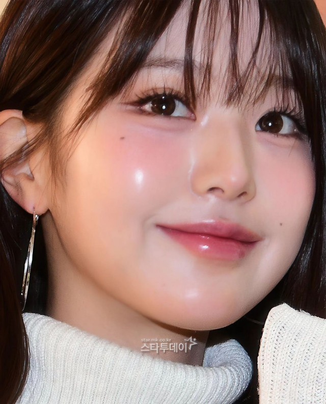 Xinh thôi chưa đủ, công chúa Kpop còn có làn da đỉnh chạm nóc- Ảnh 1. Xinh thôi chưa đủ, công chúa Kpop còn có làn da đỉnh chạm nóc- Ảnh 1.
