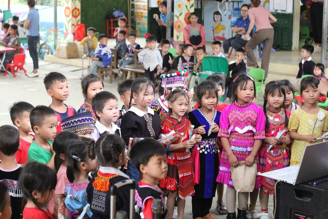 "Sắc màu trên mây" - dự án kết nối cộng đồng, phát triển và bảo tồn văn hóa bản địa- Ảnh 3.