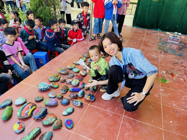 "Sắc màu trên mây" - dự án kết nối cộng đồng, phát triển và bảo tồn văn hóa bản địa- Ảnh 4.